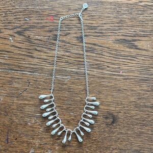 Liz Claiborne Elegant Silver To e Teardrop Necklace